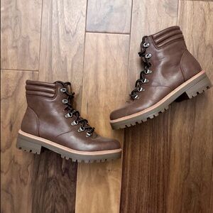 Indigo Rd Combat Boots 9.5 
Brown faux leather
Combat boot
Hiking boots lace up